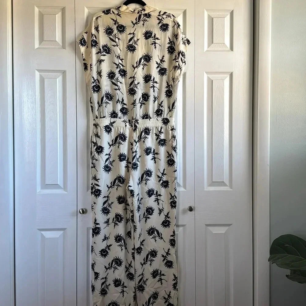 Tory Burch | 💯 Silk | Floral Jumpsuit | size 8 - Picture 6 of 9